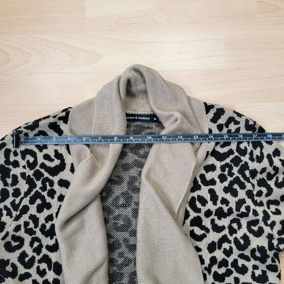 EUC Moon & Madison Cardigan Sweater Leopard Print | Size: Medium - Picture 8 of 13